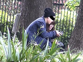 愛妻寝取られ計画スペシャル二〇一七・初夏 「何も知らない人妻を罠に掛けNTR乱交！衝撃の舞台裏も大公開！」篇　サンプル画像06